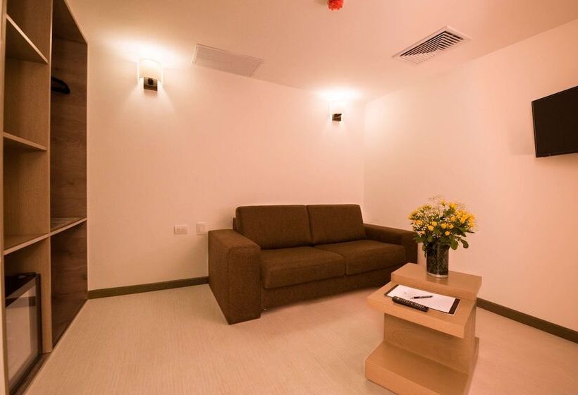 سوییت جونیور, Best Western Plus Urban Larco