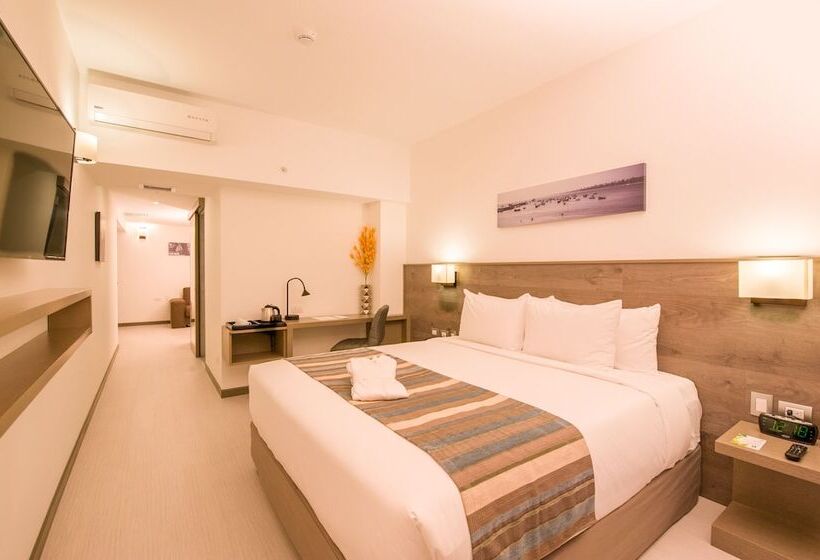 سوییت جونیور, Best Western Plus Urban Larco