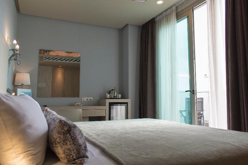 سوییت جونیور, Best Western Plus Urban Larco