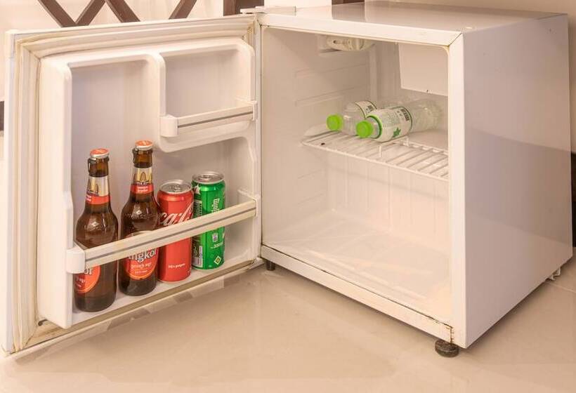 Номер Deluxe, Cambodian Country Club