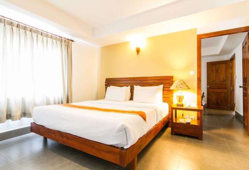 Люкс Повышенной Комфортности, Cambodian Country Club