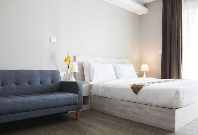 Студия Стандарт, Cambodian Country Club