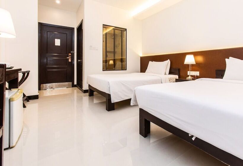 Номер Superior, Cambodian Country Club