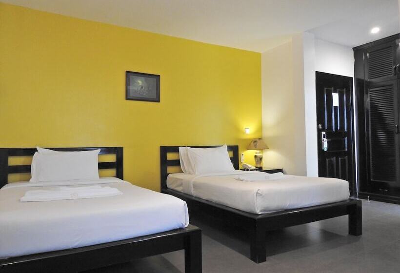 Номер Deluxe, Cambodian Country Club