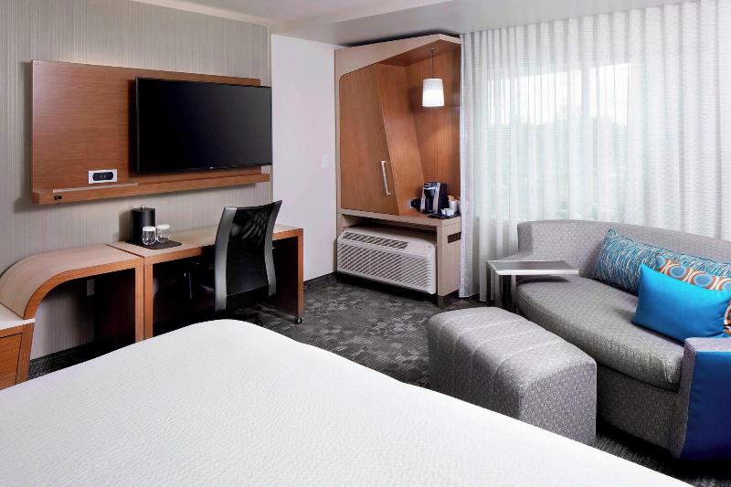 Standard-huone King-vuode, Courtyard By Marriott Houston Intercontinental Airport
