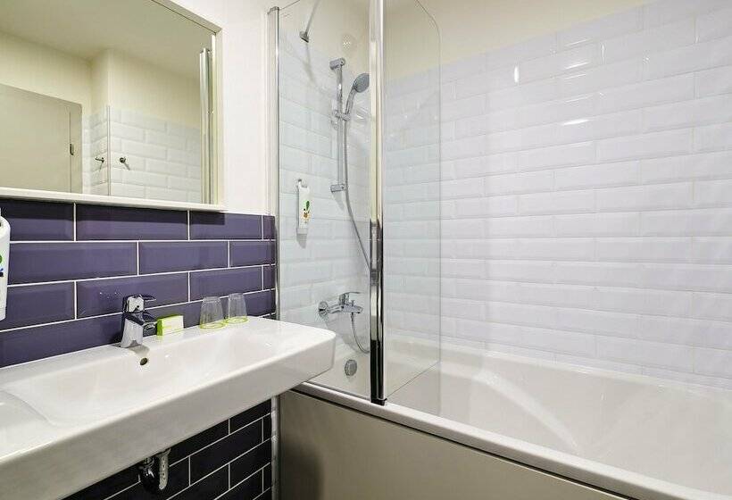 חדר משפחתי, Ibis Styles Arad