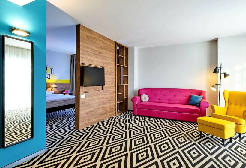 חדר משפחתי, Ibis Styles Arad