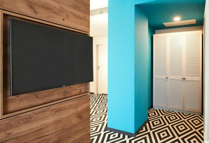 חדר משפחתי, Ibis Styles Arad