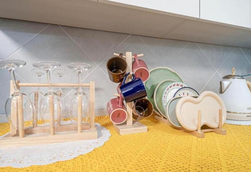 Camera Familiare, Mini