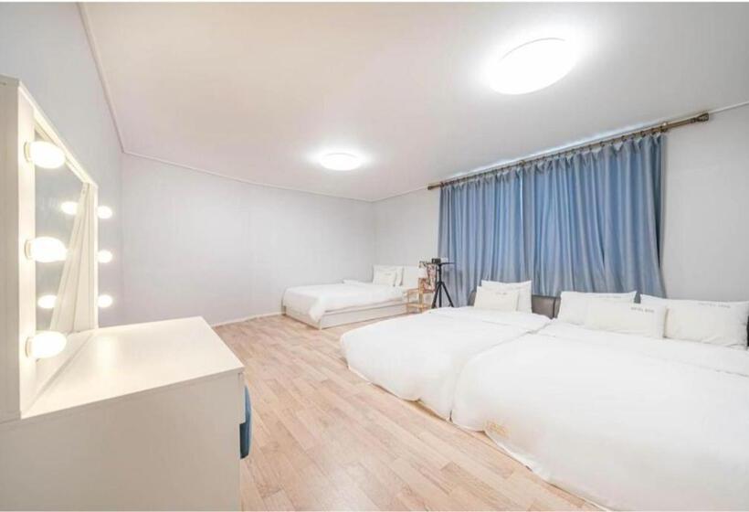 Camera Familiare, Mini