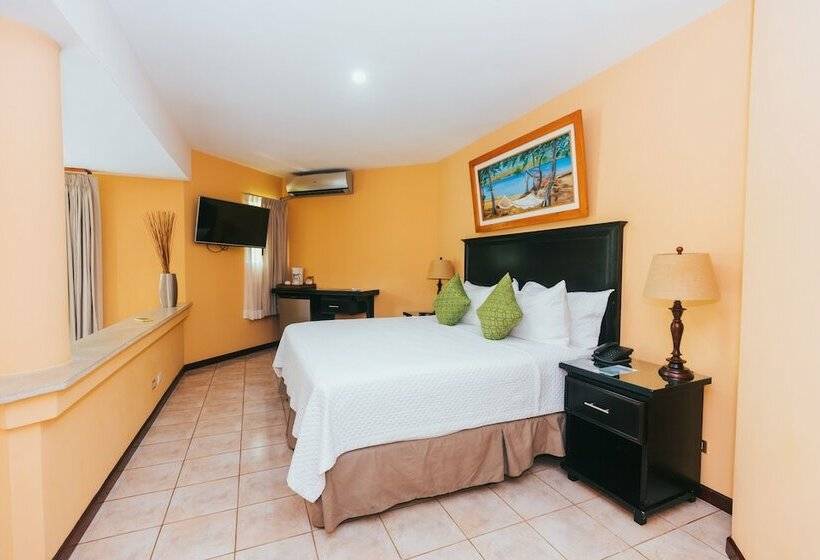 Люкс, Papagayo Golden Palms Beachfront