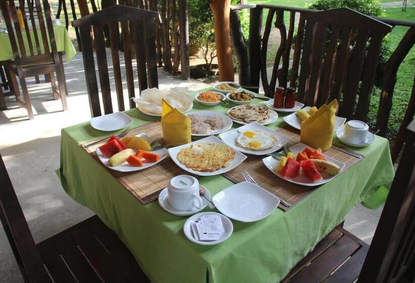 Трехместный Номер Deluxe, The Grand Yala