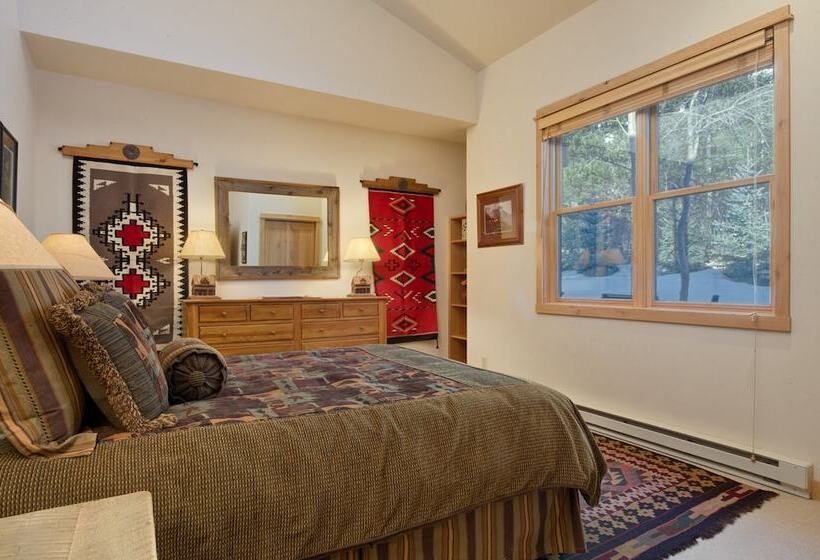 شقة 3 غرف, Moose Creek By Jhrl