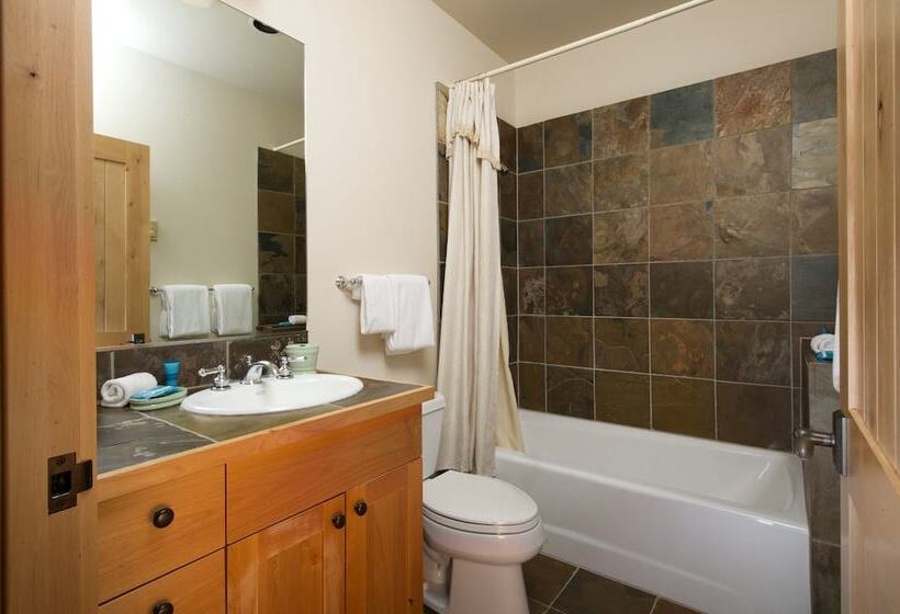 3 Yatak Odalı Daire, Moose Creek By Jhrl