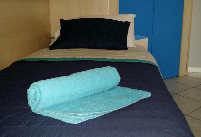 Номер Стандарт Индивидуальный Совместная Ванная, Central Park