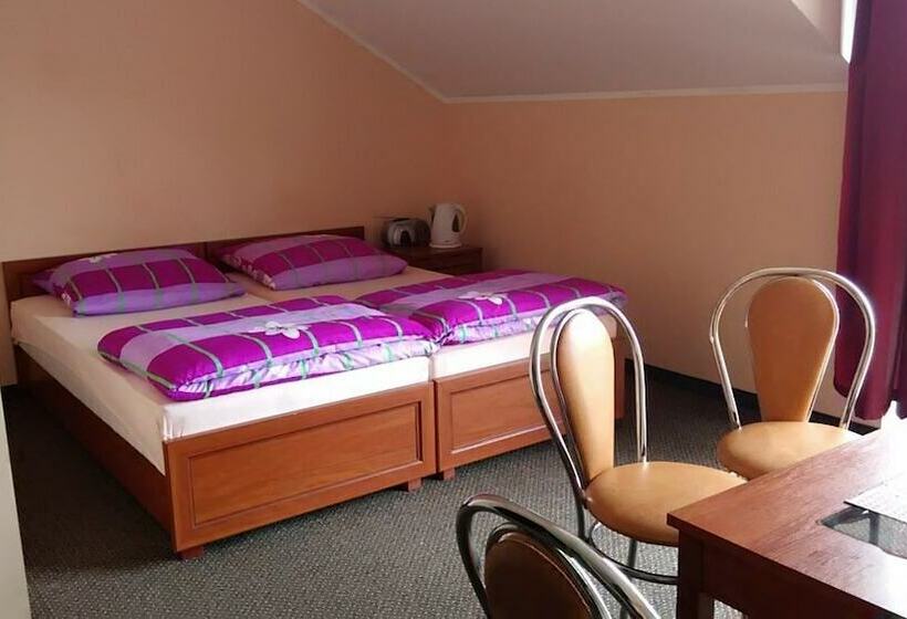 חדר סטנדרט לשלושה, Dw Fantazja