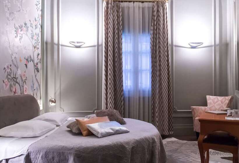 غرفة قياسية, Xenon Inn