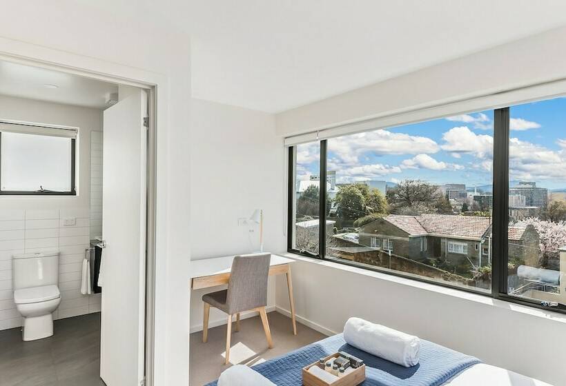 침실 2개 아파트, 110 Hampden Apartments