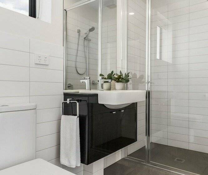 Апартаменты 2 Спальни, 110 Hampden Apartments