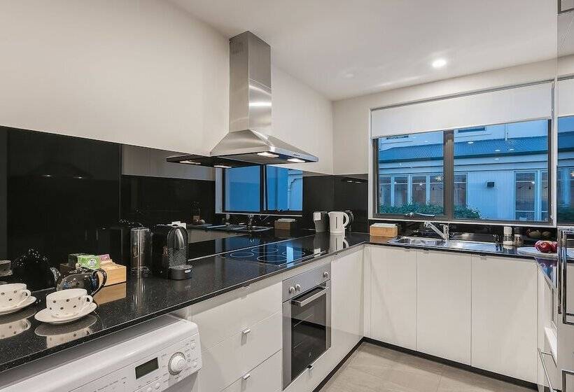 침실 2개 아파트, 110 Hampden Apartments