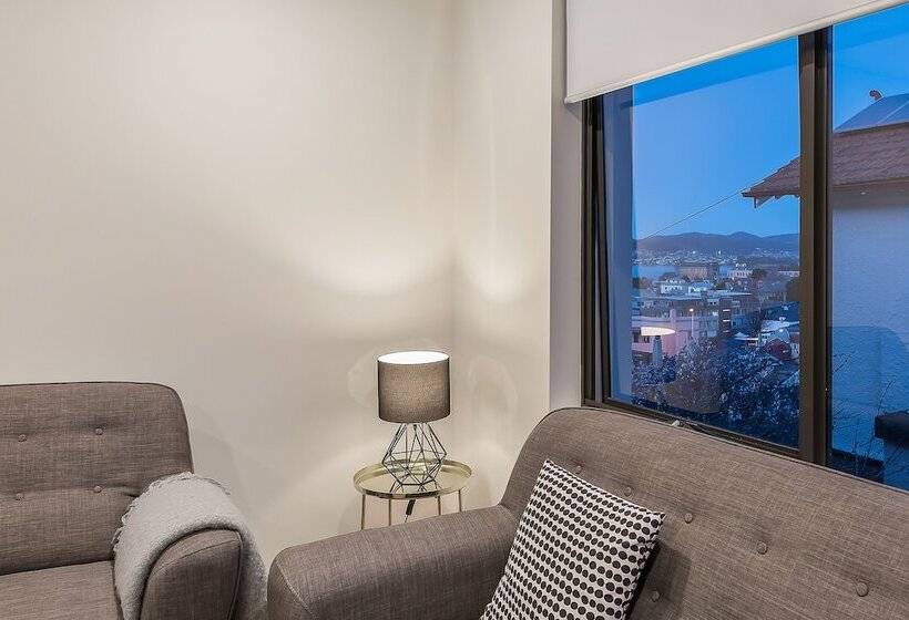 침실 2개 아파트, 110 Hampden Apartments