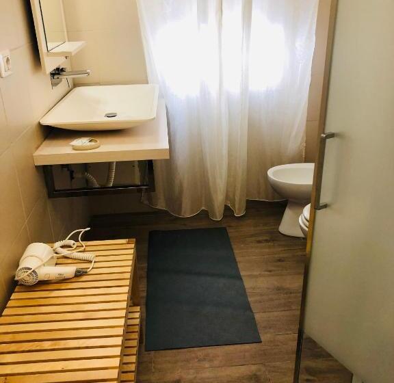 اتاق استاندارد, B&b Degli Artisti Suite