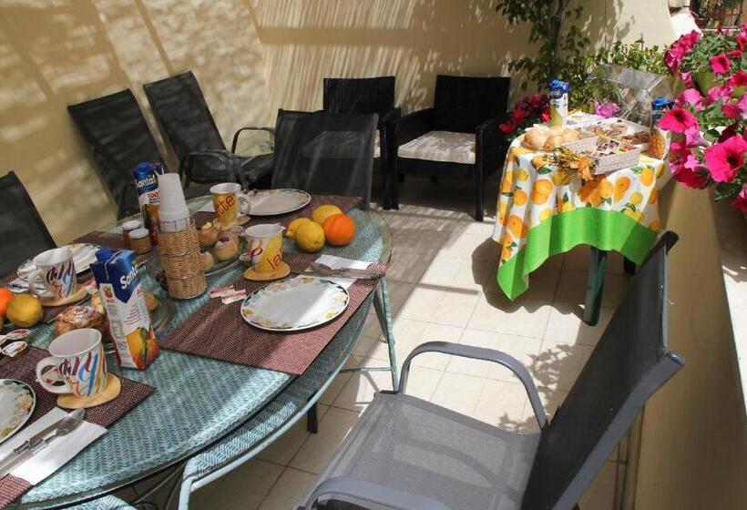 اتاق استاندارد چهار تخته, B&b Del Carmine