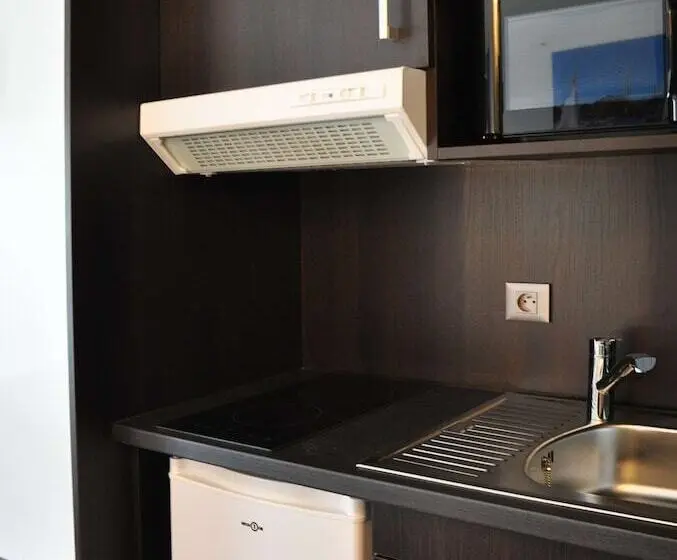 エコノミーワンルーム, Golden Tulip Pornic Suites