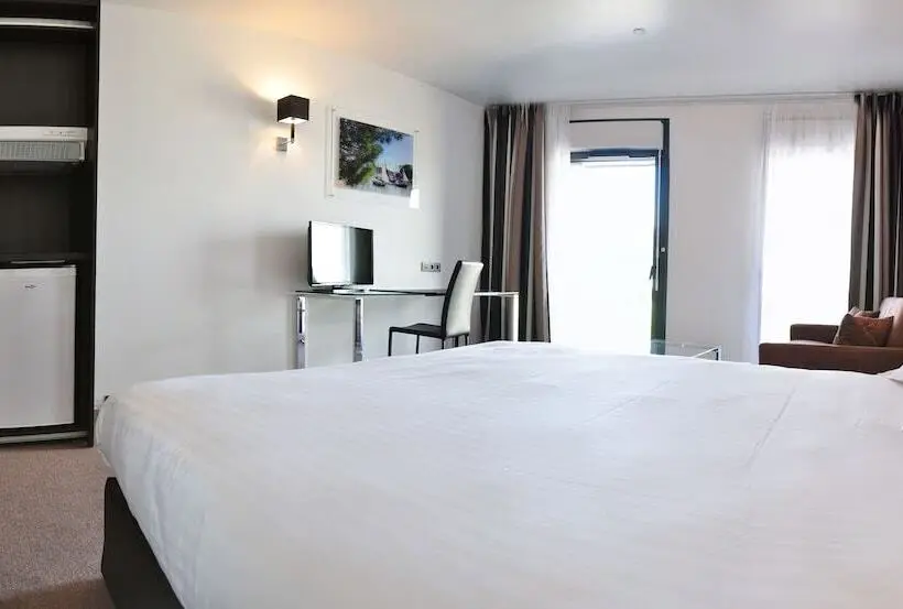 エクゼクティブワンルーム, Golden Tulip Pornic Suites