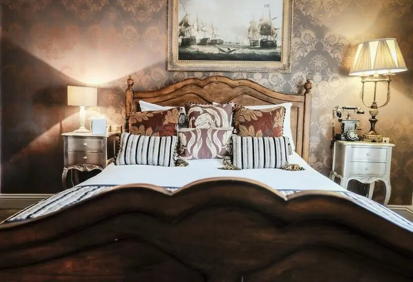 デラックスルーム, The Crown Inn