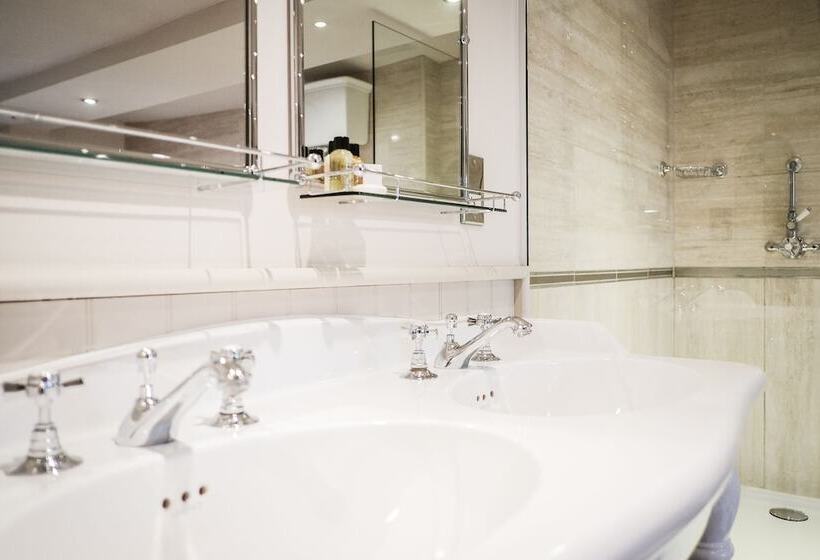 Номер Deluxe, The Crown Inn