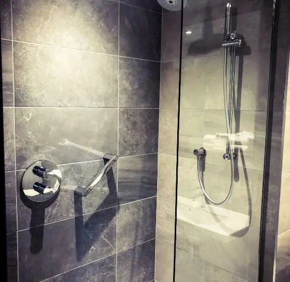 اتاق استاندارد با تخت دوبل, Maldron Hotel Belfast City