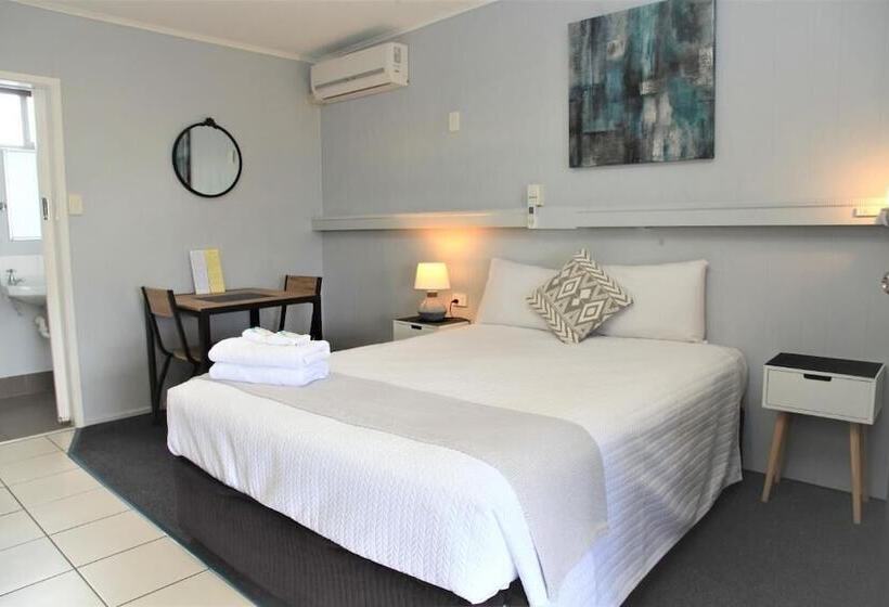 豪华房间, Charm City Motel