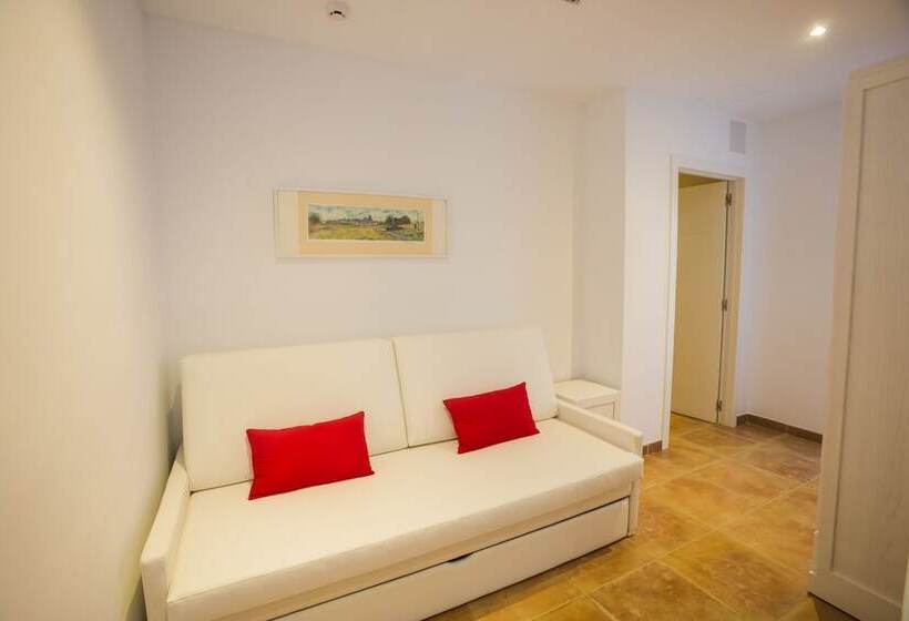 غرفة قياسية ثلاثية, Can Serrete