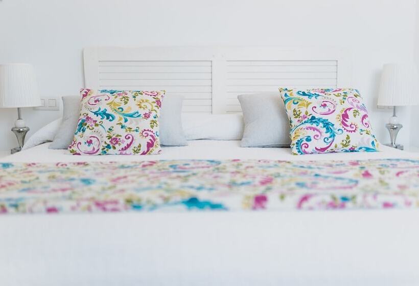 غرفة قياسية ثلاثية, Can Serrete