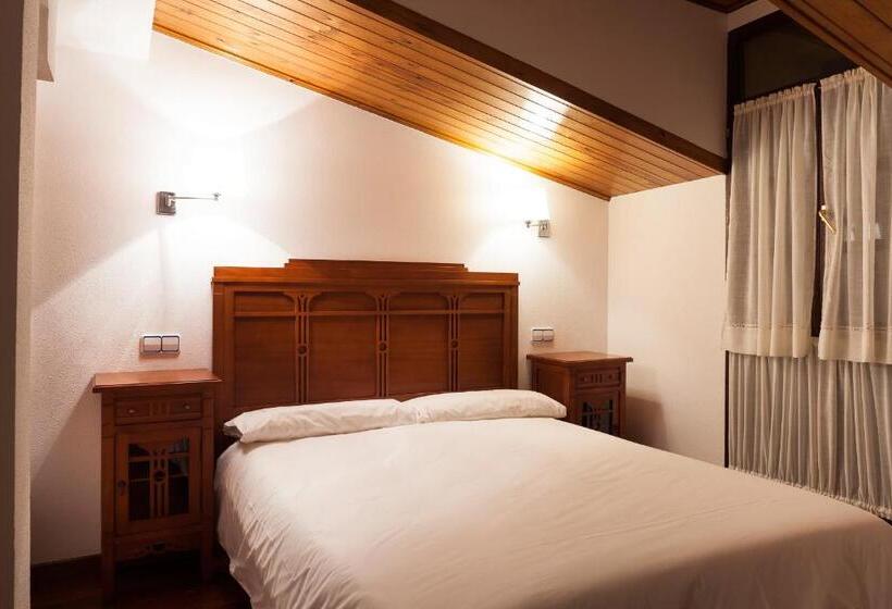 标准三人间, Restaurante Cabo Vidío