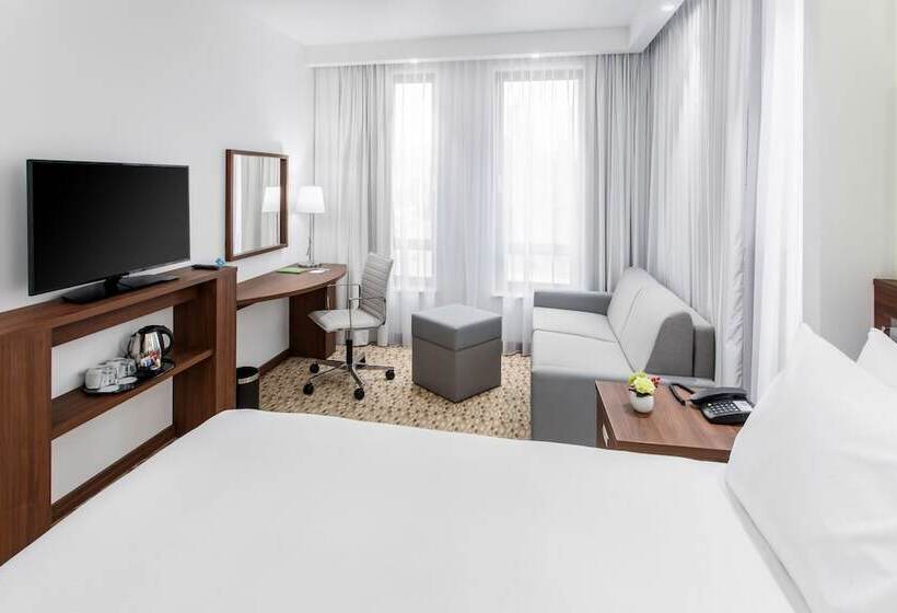 Семейный Номер, Hampton By Hilton Gdansk Oliwa