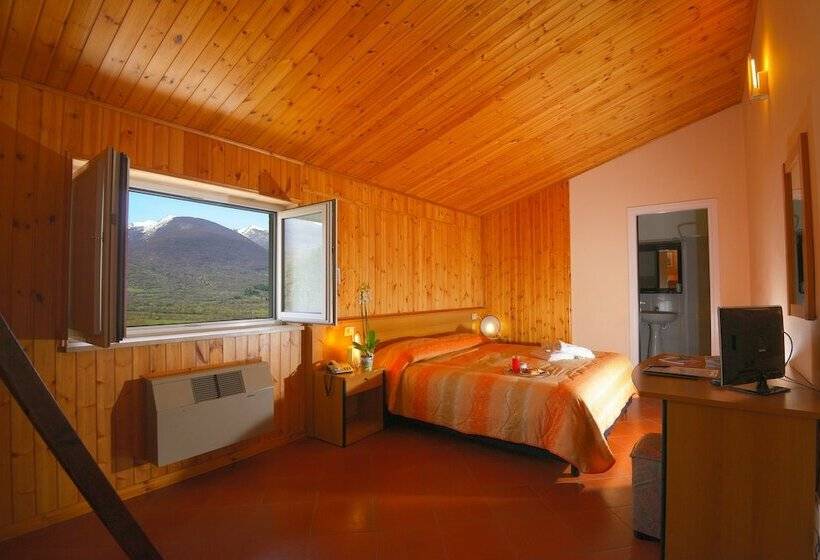 Номер Стандарт Трехместный, Holidays