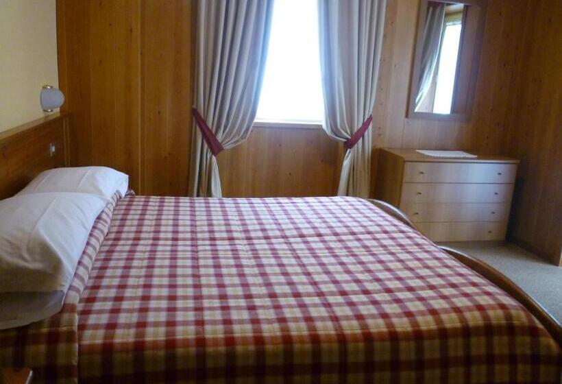 غرفة قياسية, I Rododendri