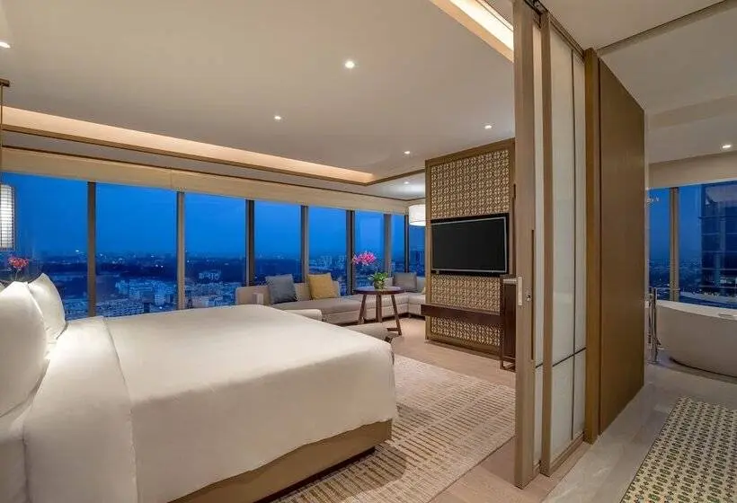 سوییت جونیور, Pan Pacific Yangon