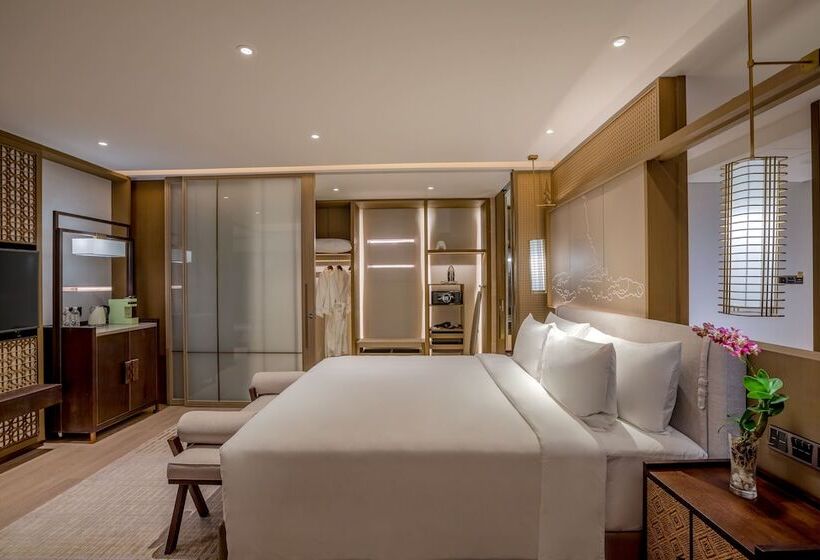 سوییت جونیور, Pan Pacific Yangon