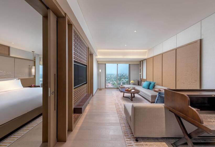 سوئیت پریمیوم, Pan Pacific Yangon