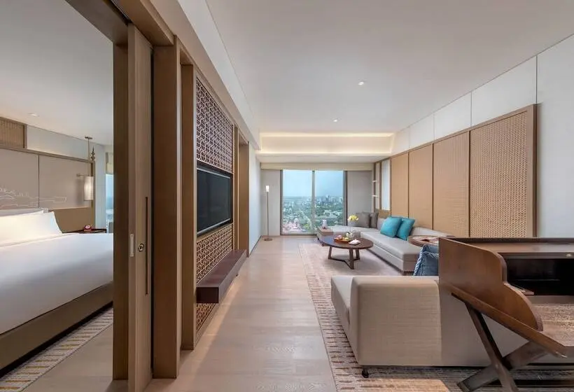 سوئیت پریمیوم, Pan Pacific Yangon