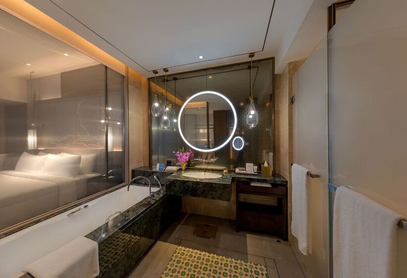 اتاق کلاب, Pan Pacific Yangon
