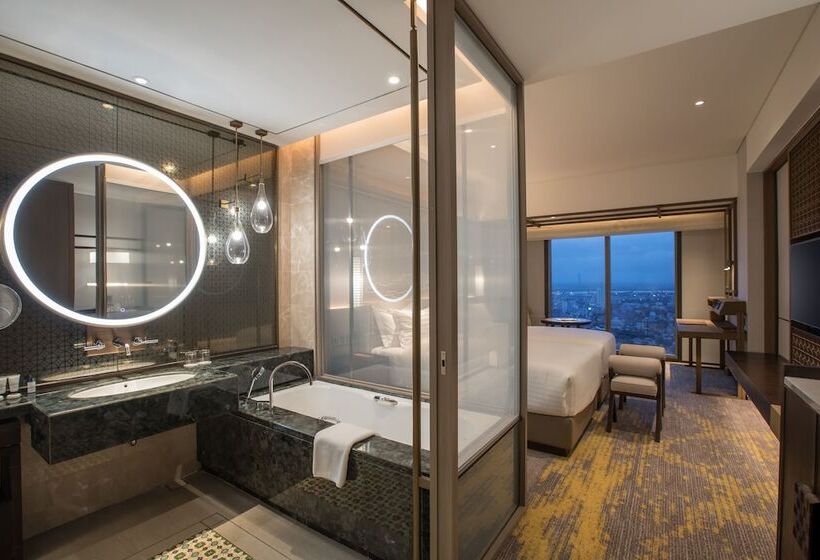 اتاق کلاب, Pan Pacific Yangon