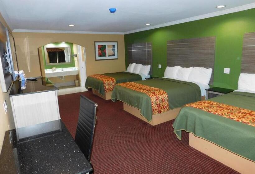 חדר קלאסי לשלושה, Regency Inn & Suites Beaumont