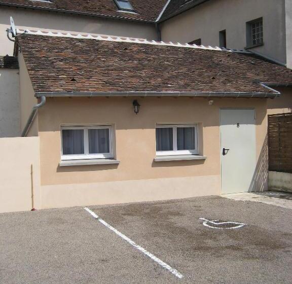 חדר סופריור, Logis Hotel Restaurant Le Cheval Blanc