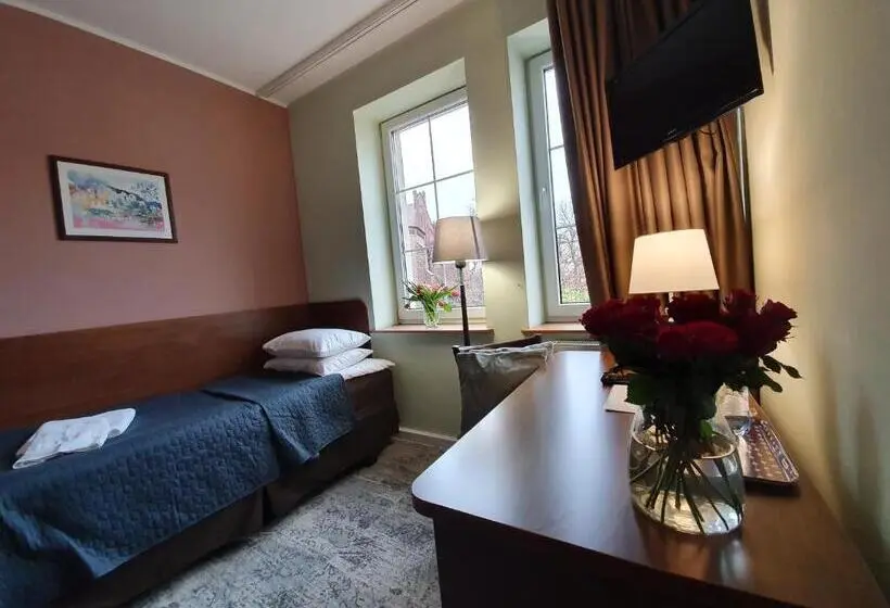 Standard Yhden Hengen Huone, Siesta