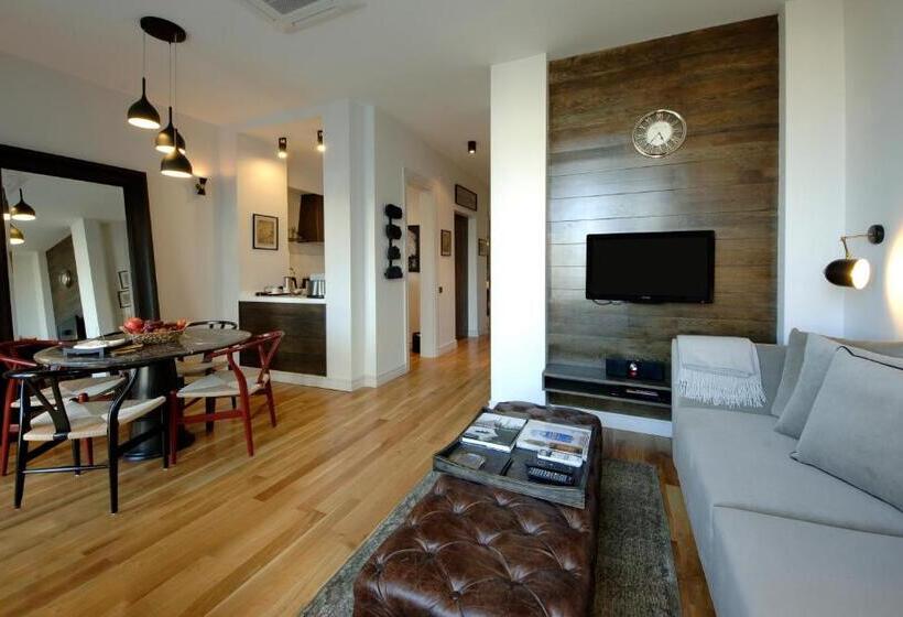 سوییت سوپریور, Urban Suites