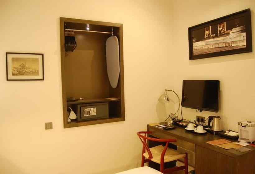 اتاق اکونومی, Urban Suites